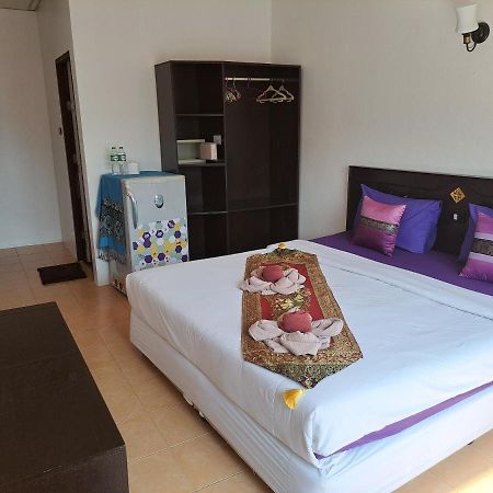 Palada Guest House Hua Hin Exterior photo